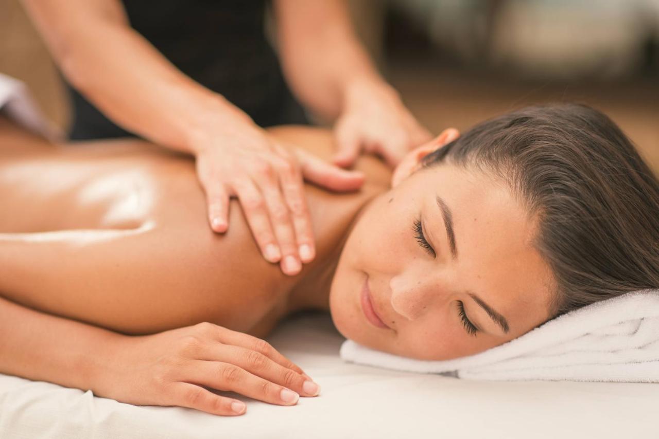 Hard Rock Hotel Goa Calangute Exterior foto Massage