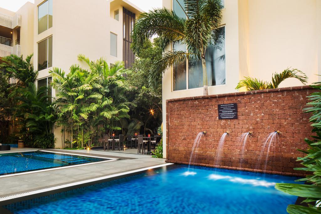 Hard Rock Hotel Goa Calangute Exterior foto The swimming pool at the hotel